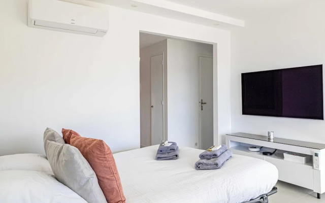 Elegance and Serenity With Terrace, View & A/C