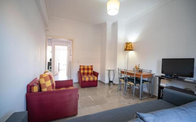 Dimotiko Theatro metro st. 1 bedroom 4 pers. flat