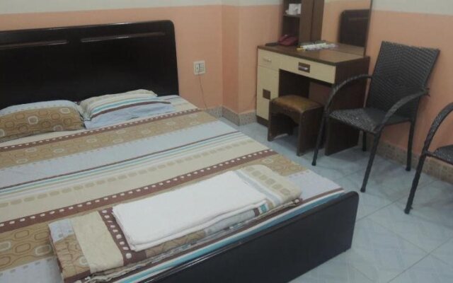 Tuyet Linh Hotel