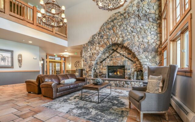 Expedition Station 8590 by SummitCove Vacation Lodging