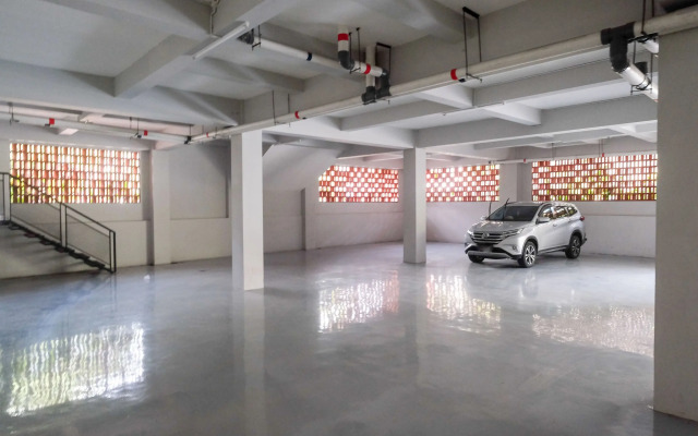 RedDoorz Plus near Solo Square 2