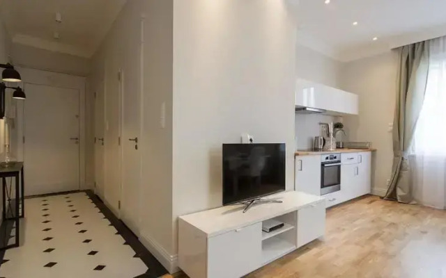 INApartments Peacock