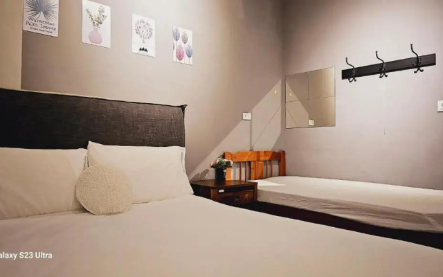 Taoyuan Airport Rory Harbor Hostel