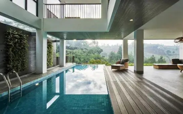 Indah 2 Mountain Pool Villa 8 bedroom