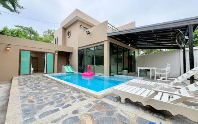 Mountain Private Pool Villa-Bangsaen