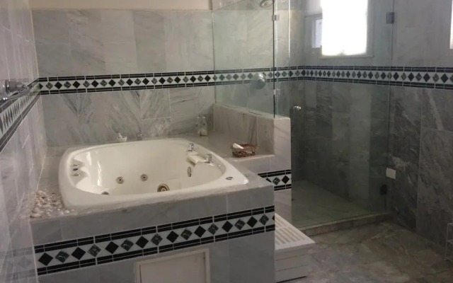 Casa Tz'unun B&B