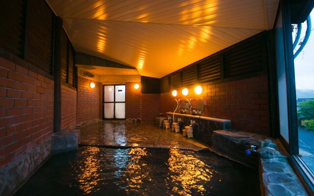 Yufuin Bath Satoyamasafu