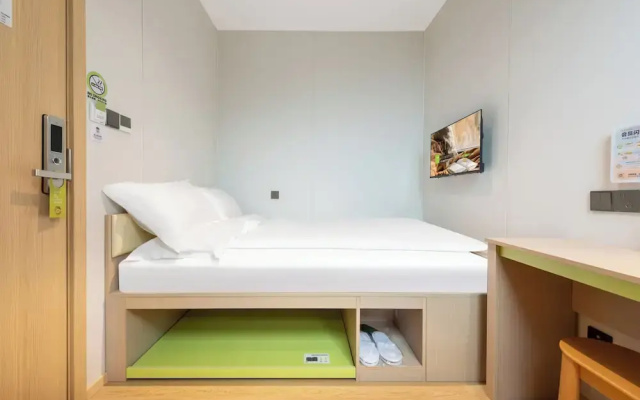 Lemon Hotel- New World Shopping Mall