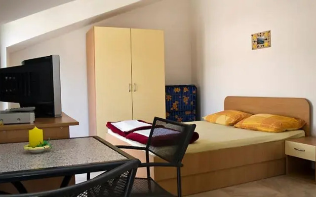 Franić Baćina Lakes Apartments