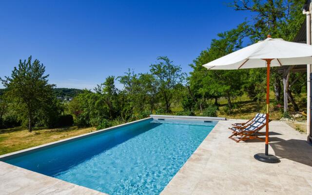 Gorgeous Mansion in Thizay With Private Swimming Pool!
