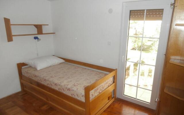 VRSI, SUNNY HOUSE for 8