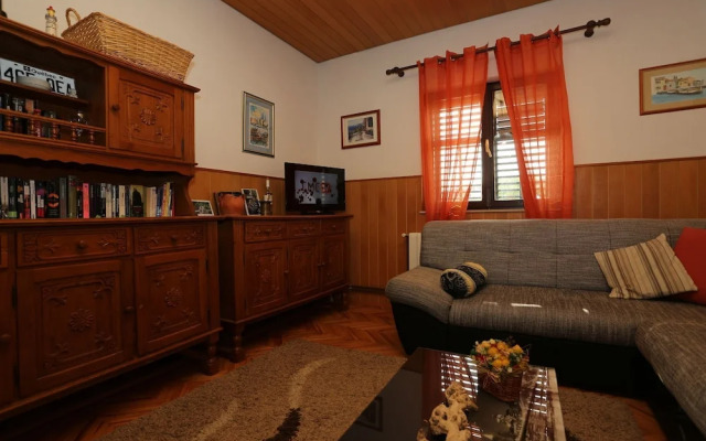 Dragi - 250 m From the Beach - A1