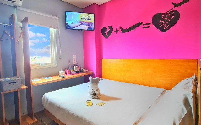 Radja Art and Boutique Hotel Simpang Lima