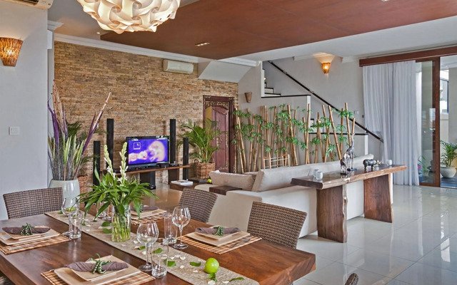 Villa Sky House