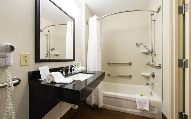Holiday Inn Express & Suites Columbia-I-26 @ Harbison Blvd by IHG