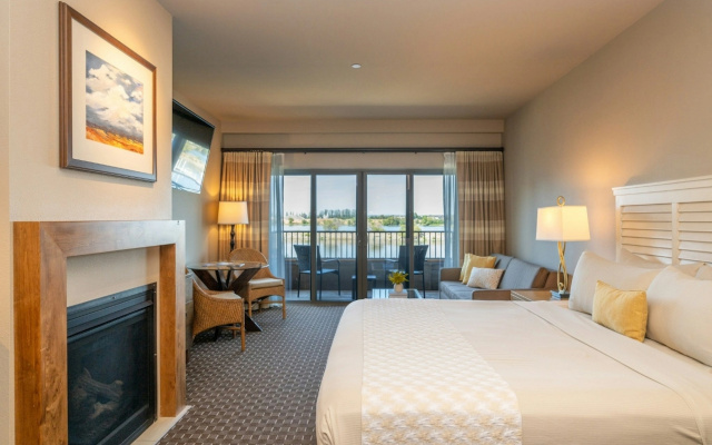 The Lodge at Columbia Point