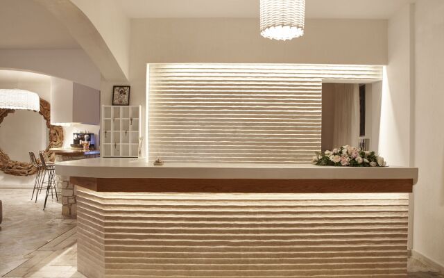 Parian Boutique Hotel