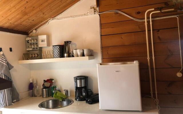 Three Rooms stuga i stugby near National Park