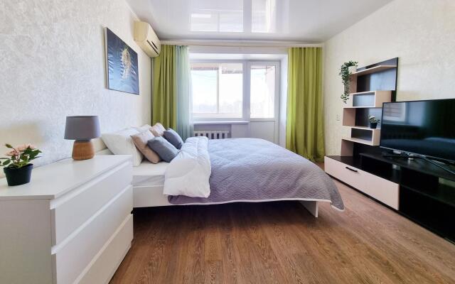 Two pillows on street Prospect Geroev, 3