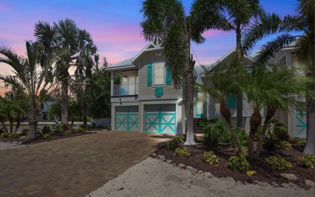 Sunset & Sand 4 Bedroom Townhouse