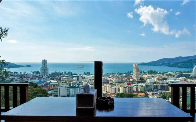 Sea view private pool villa in Patong