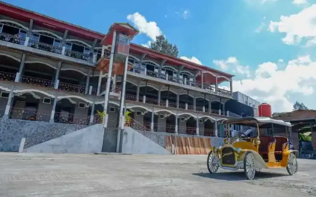 Urbanview Hotel Mountain Palace Kopeng