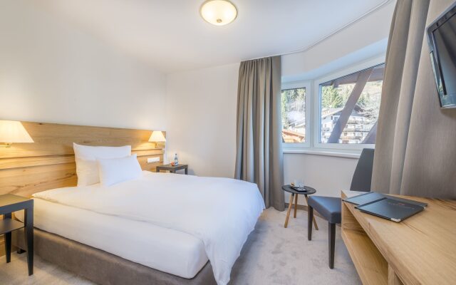 Heart Hotel Grischuna