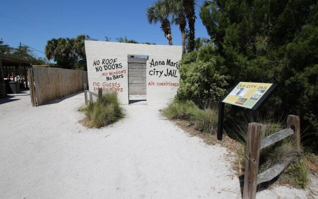Anna Maria Island Runaway Tropical Dream