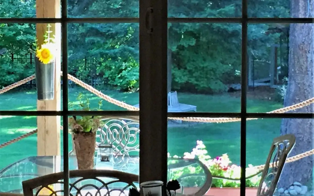 River Road Venue & Lodging