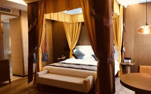 Karen Le Business Hotel