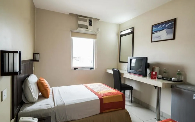 OYO 244 Family Hotel