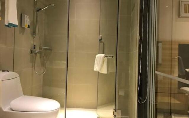 City Comfort Inn Plaza Hotel