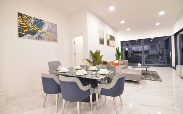 Villa with Shared Pool in Central Pattaya - Palmc19