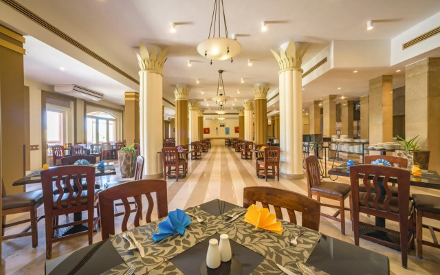 Marina Plaza Hotel, Tala Bay