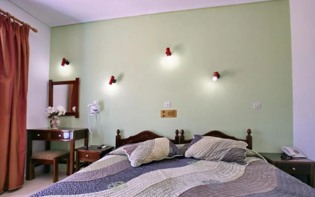 Theofilos Classic Hotel