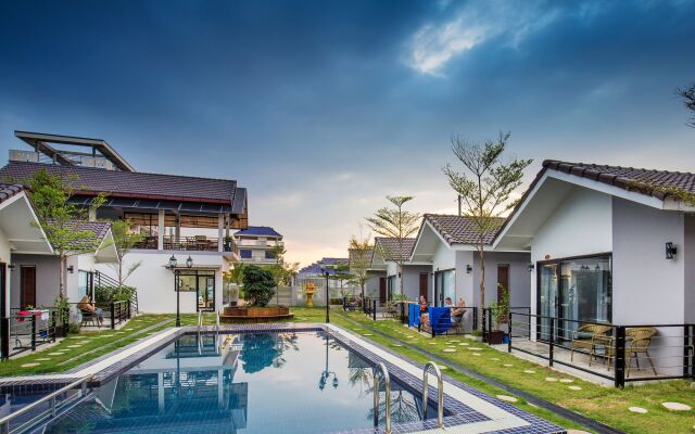 Sandy Clay Bungalows