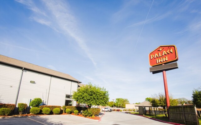 Palace Inn Baytown Spur TX-330