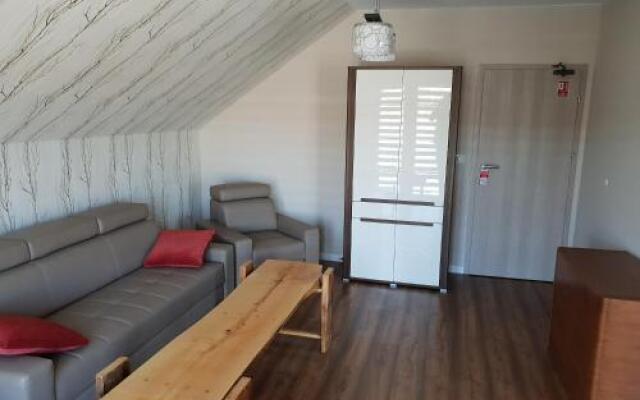 Hotel Pod Strzechą