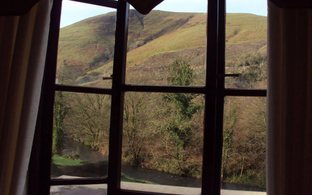 Dolbrodmaeth Riverside B&B