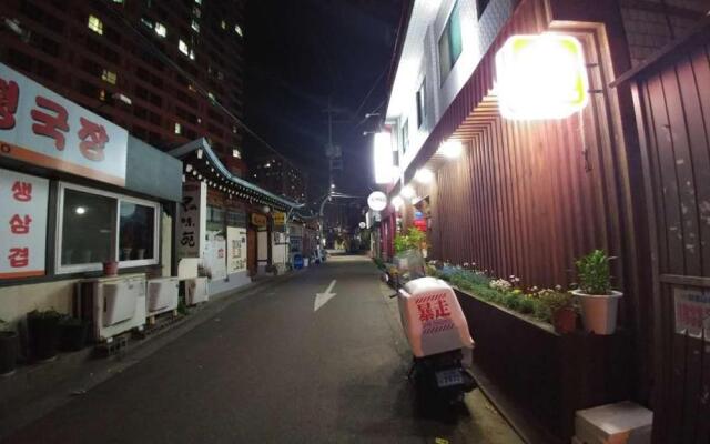 Naru Hostel