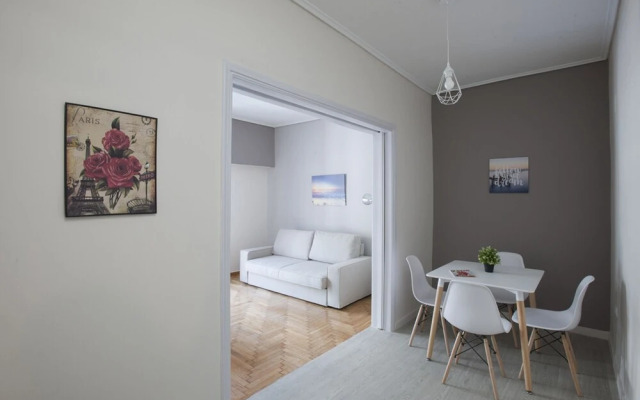 Zan Moreas A Simple & Minimal Apartment