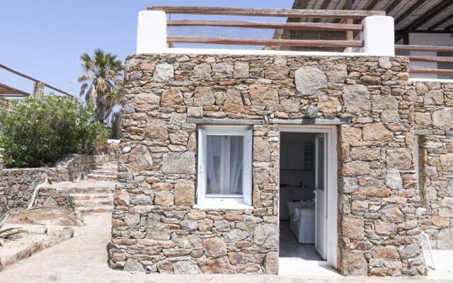 Rock Villa-Guest house by Neuvel