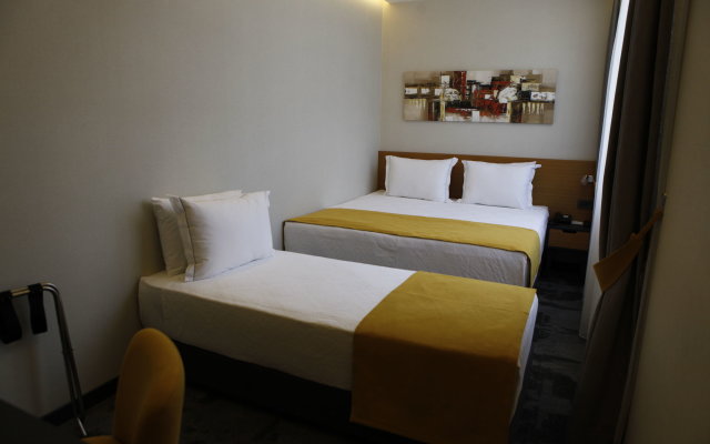 Sapko Airport Hotel