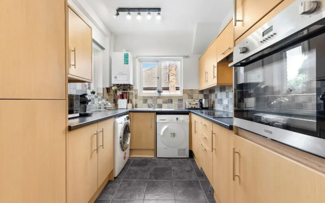 Amazing 3-bed Flat in Golders Green Near Station