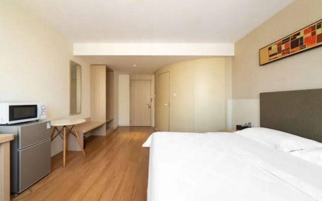 Lianjia Holiday Hotel(Jigang Senior High School)