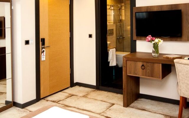 Anar Hotel