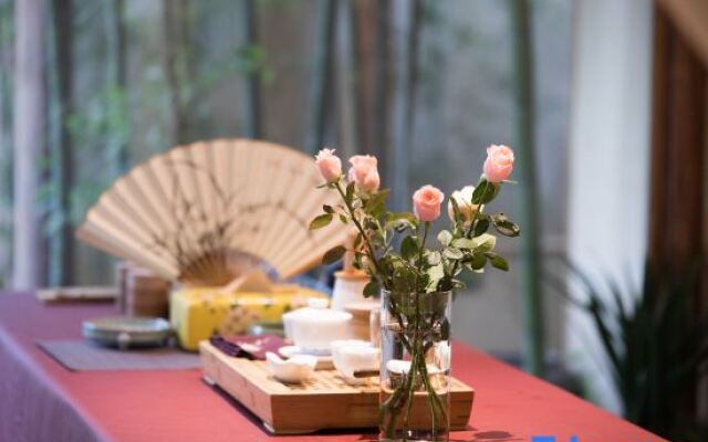 Yueshang Zen Space Homestay (Tongli Ancient Town Branch)