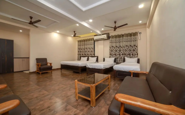 Oyo 37826 Rajmahal Khindsi Resort