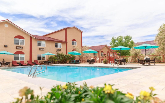 Aarchway Inn