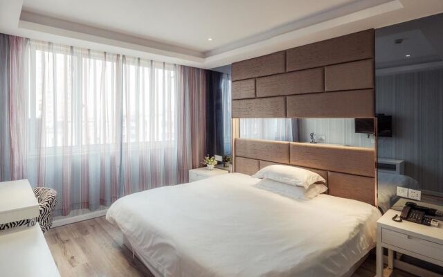 Deqing Milan Fashion Hotel